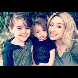 Meet your Posher, Damaris